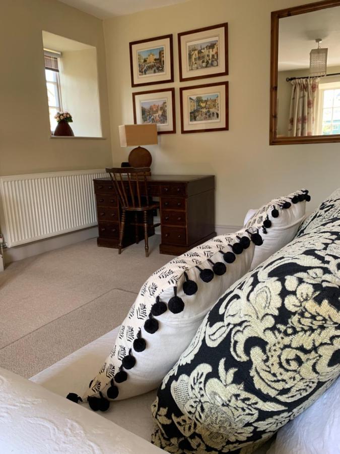 Wee Grange Apartment Bath Bagian luar foto